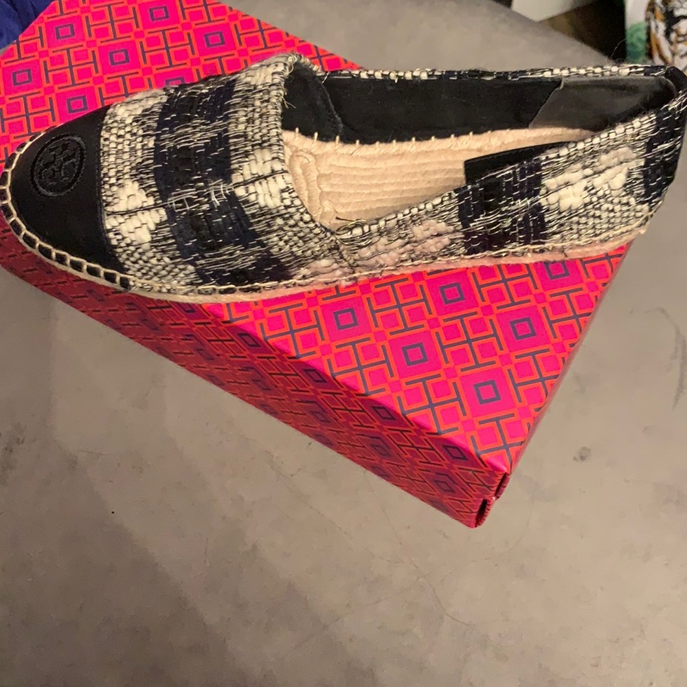 Tory Burch white black wool espadrille size 11